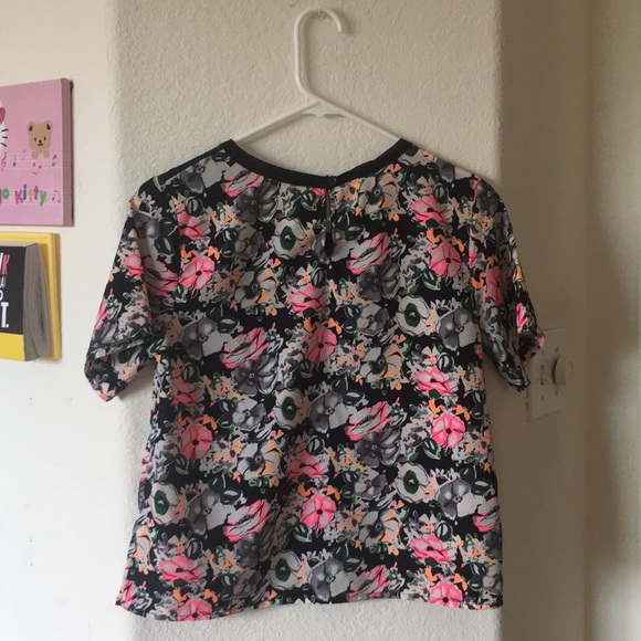 Floral Blouse - Picture 2 of 3